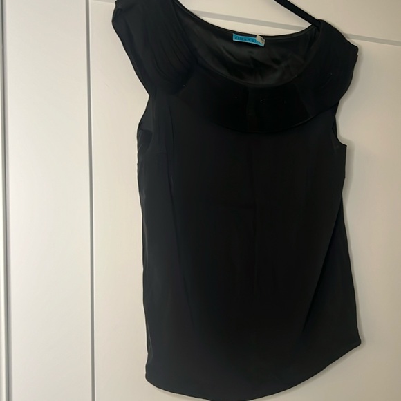 Alice and Olivia silk scoop neck top - Picture 2 of 7